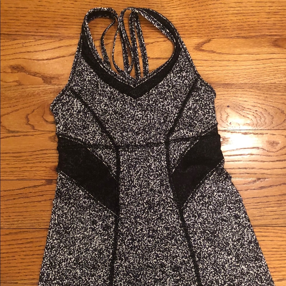 Lululemon tank top with a built in bra!